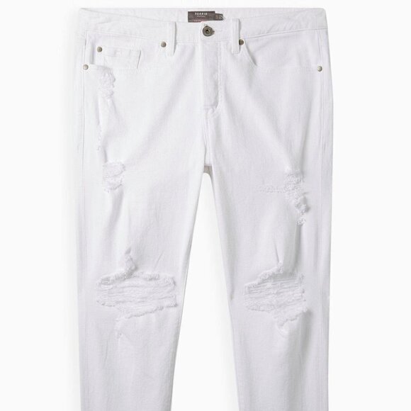 Torrid - Mom Straight Vintage Stretch High-Rise Jean in Optic White - Picture 13 of 13